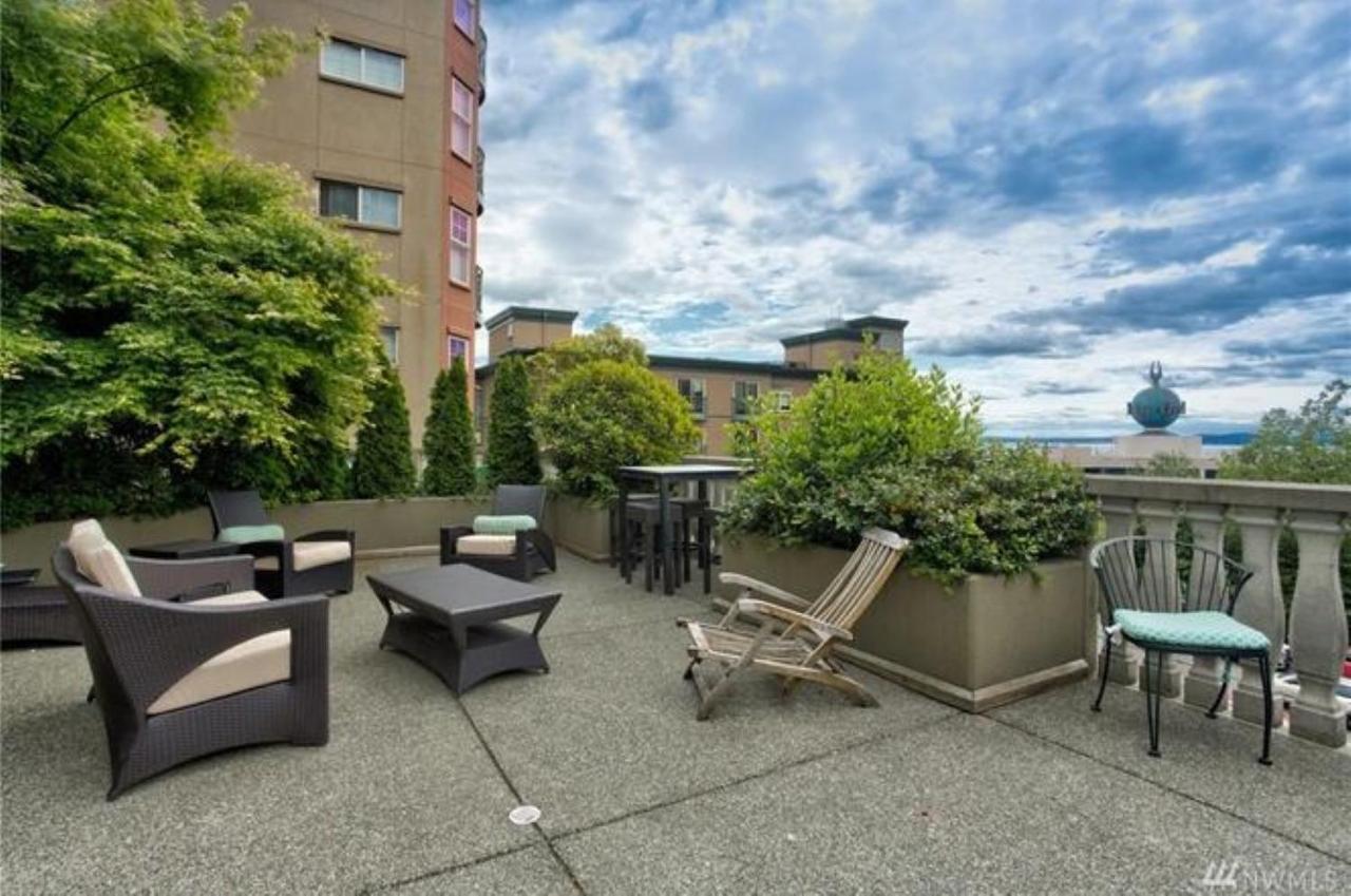 Top Floor Water View Oasis Near Space Needle & Cruise Seattle Eksteriør bilde
